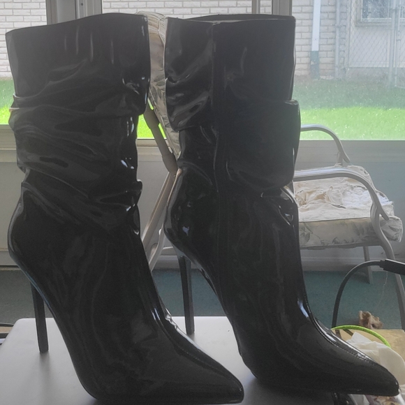 SHEIN Baddies black slouchy booties size 8 - Picture 3 of 5